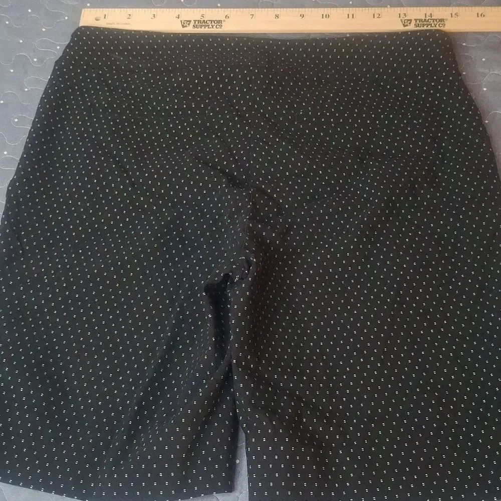 Hilary Radley Black and White Patterned Women's Shorts size medium